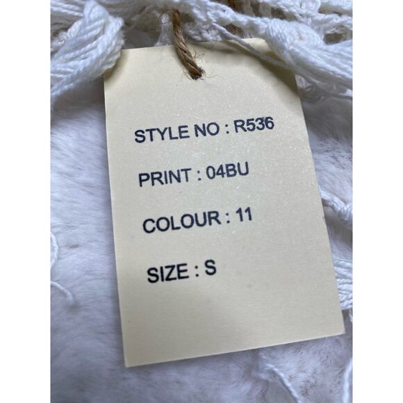 RAGA ￼White Crocheted Tassel Crop Top Sz S - Picture 5 of 5